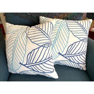 Set Of 2 Pier 1 Imports Indoor/Outdoor Leaf Pattern Throw Pillows